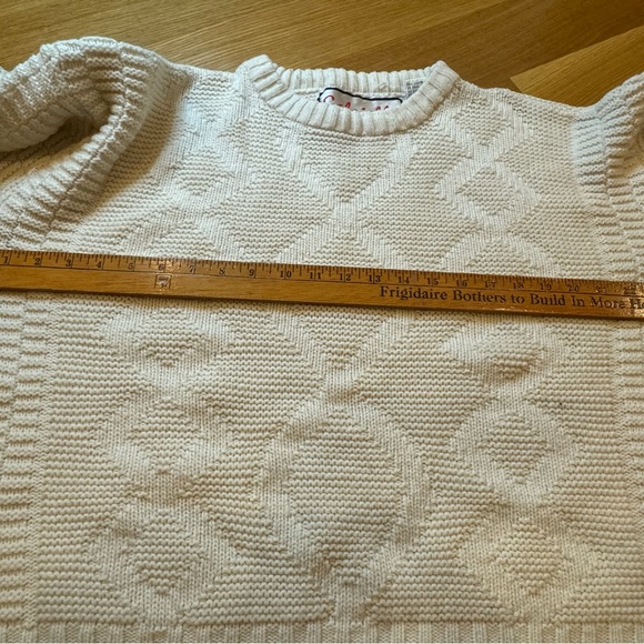 GABRIELLE Cozy Cable Knit Sweater Sz L Aran or Fisherman Style coquette preppy - Picture 3 of 5